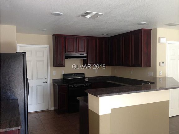 5th image of 325 Snow Dome Ave