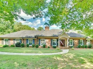 3900 Larkston Dr, Charlotte, NC 28226