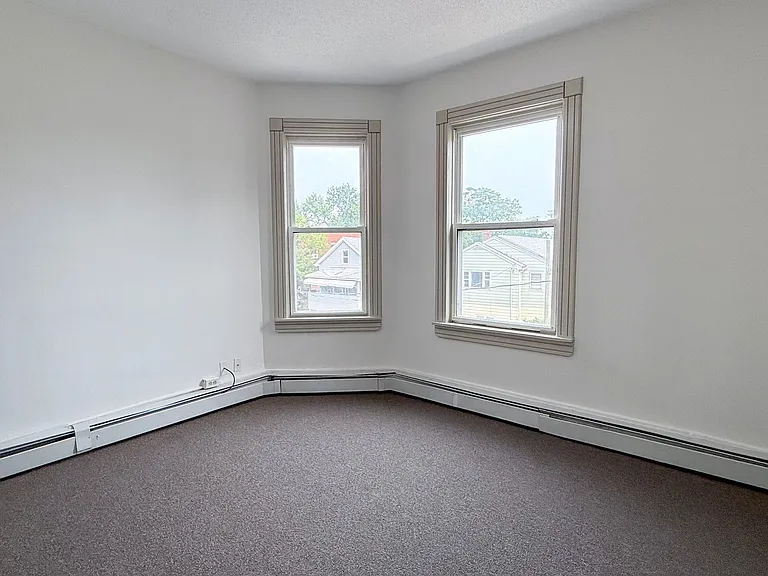31-33 Bond St — Photo 43