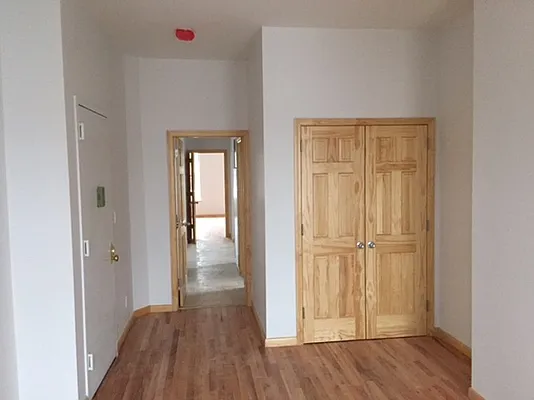 Rented by New York Realty Minimax Inc | media 21