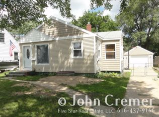 3230 Hillcroft Ave SW, Wyoming, MI