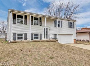 1228 Townley Dr, Bloomington, IL