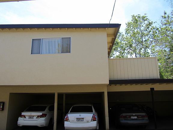 3rd image of 260 W Alamar Ave APT 17