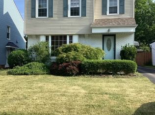 4422 Baintree Rd, University Heights, OH 44118