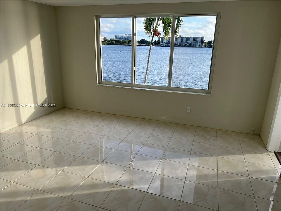 1st image of 1100 NE 191st St #22-E