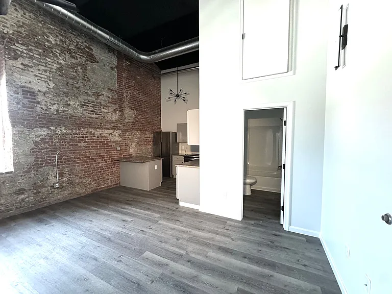810 Monocacy St #405 — Photo 6
