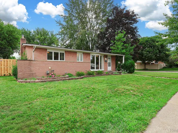 31141 Gladys Ave, Westland, MI 48185