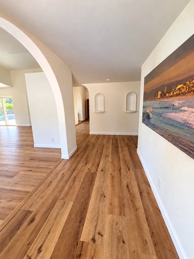 3 bed, 2512 sqft, $5,200 — Photo 4