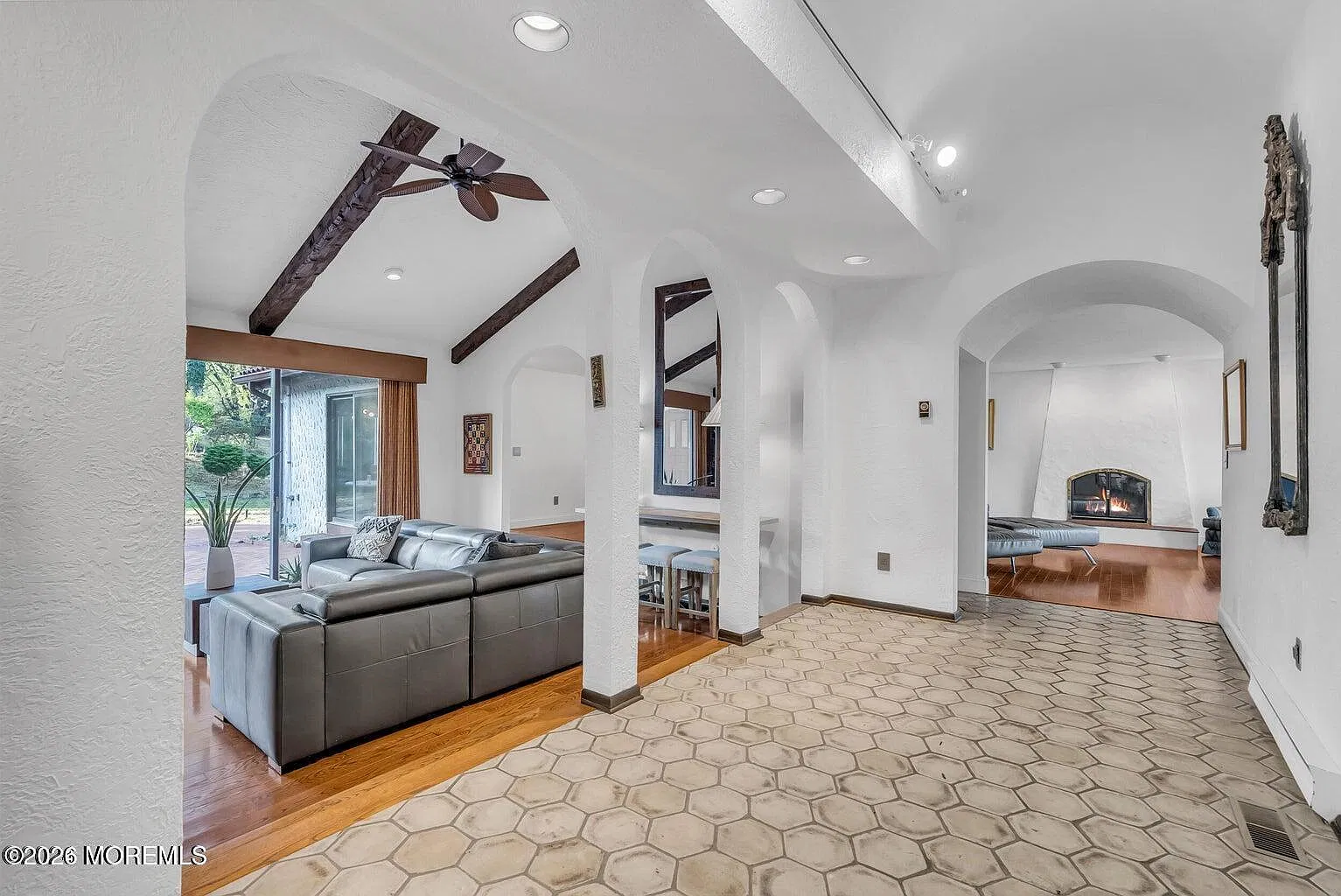 6 bed, 3.5 bath, 2764 sqft, $6,000 — Photo 4