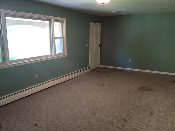 4th image of 204 Mount Tabor Rd