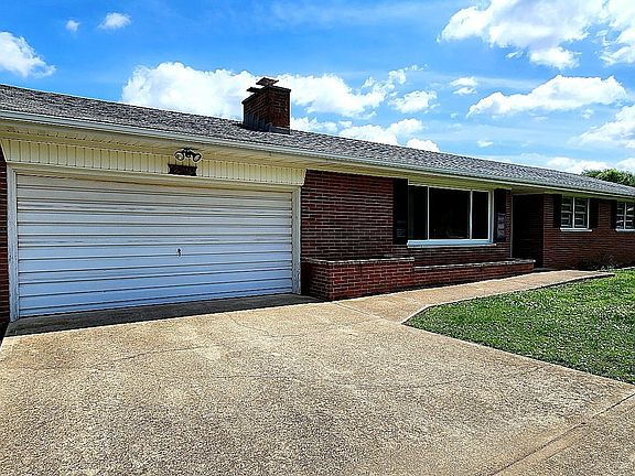 5th image of 2394 S Sunset Dr