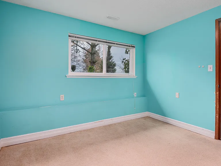 2129 Fitzgerald Ave — Photo 17
