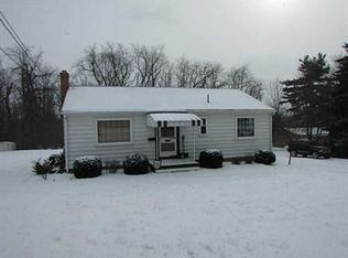 367 Moon Clinton Rd, Coraopolis, PA 15108
