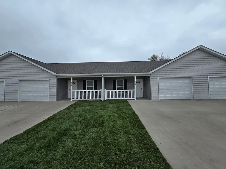 101 Goldfinch Dr — Photo 1