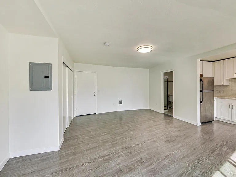 Lee Haus — Photo 23