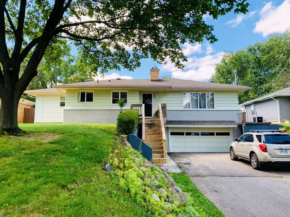 457 Oakleigh Rd NW, Grand Rapids, MI 49504