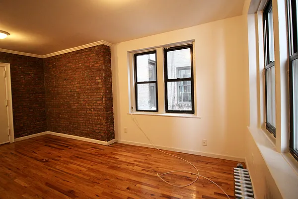 Rented by Hagstrom Management Inc | media 8