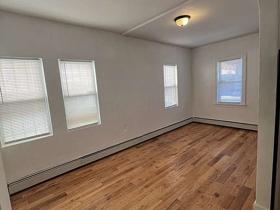 4th image of 183 Beach 25 St #1