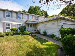 20230 Kramer Dr, Rocky River, OH