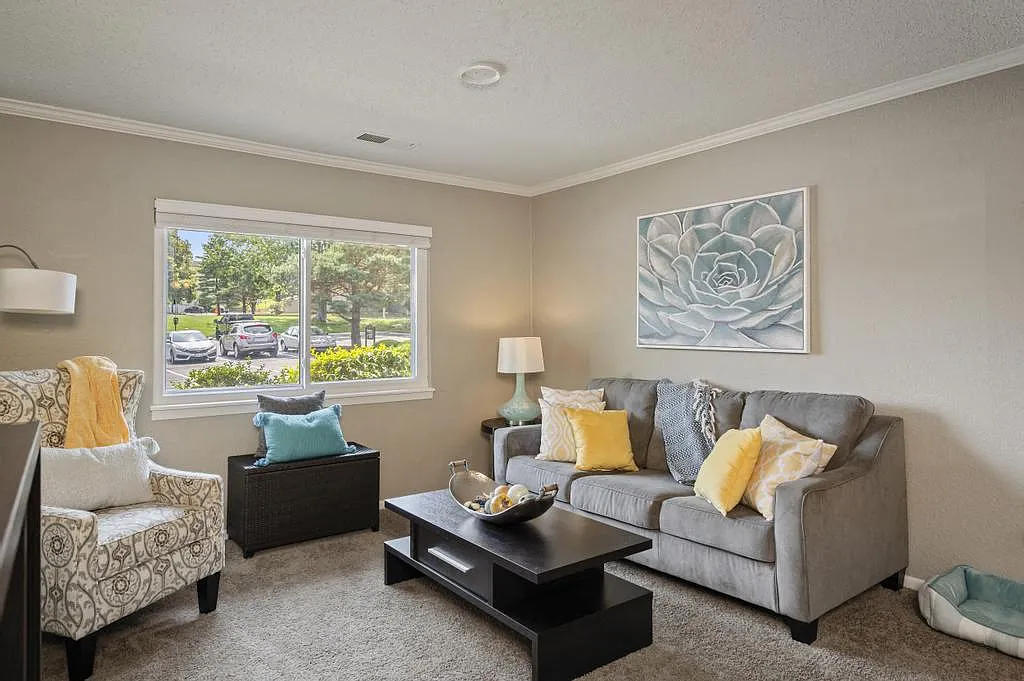 Arcadia at Overland Park — Photo 1