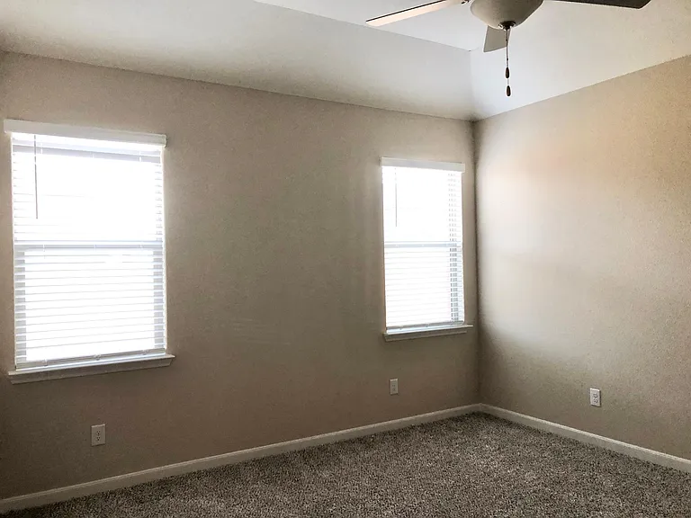 305 Turquoise Ln — Photo 11