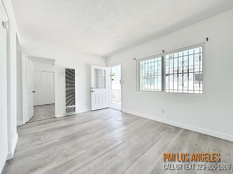8306 S Main St #4 — Photo 7