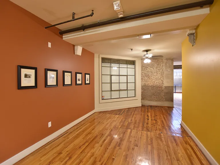 401 E 4th St #305 — Photo 14