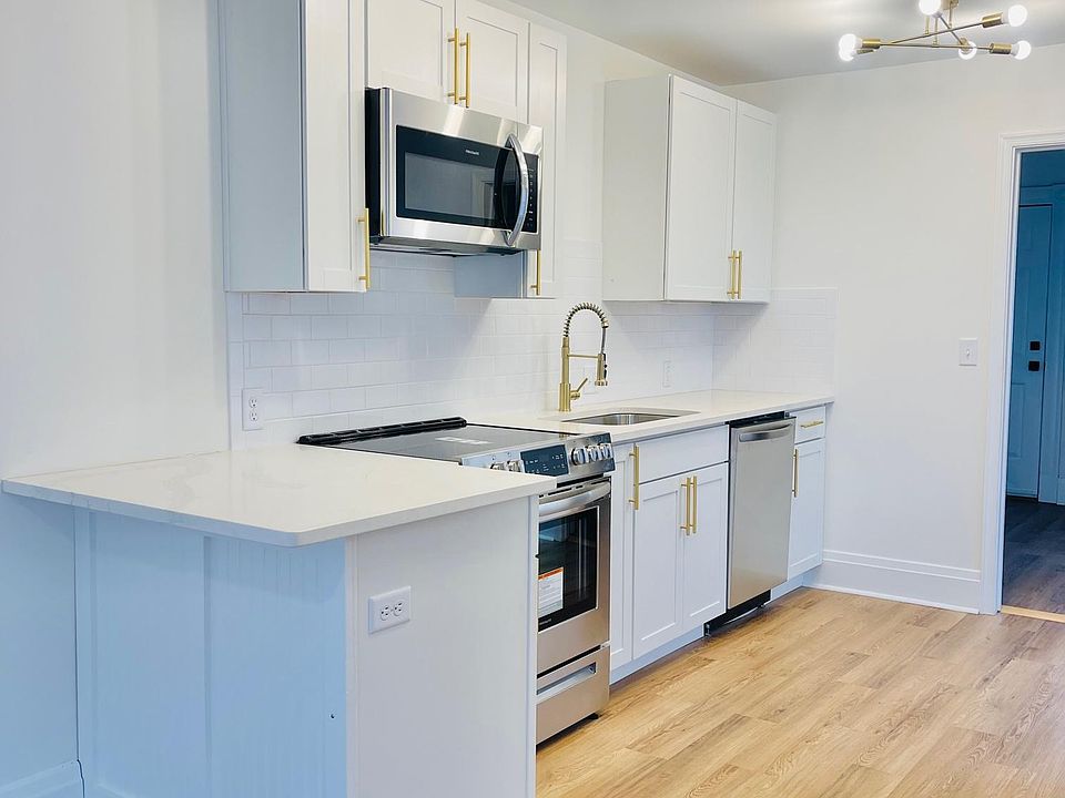2nd image of 715 Chimborazo Blvd #2