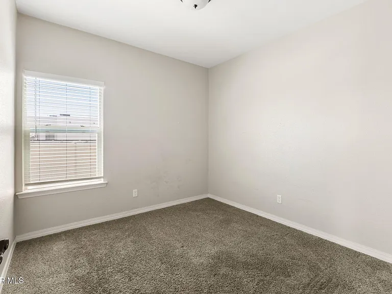805 Hc Gilbert Minjares Dr #A — Photo 15