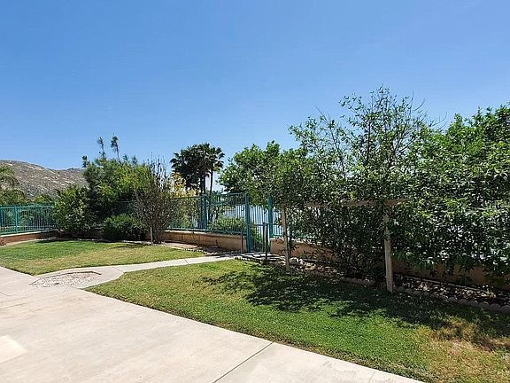 2nd image of 16085 Peninsula Ct