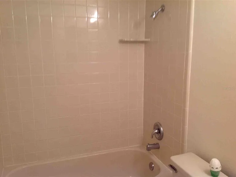 905 Northlake Dr #905 — Photo 13