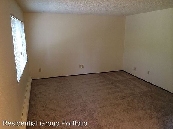 3rd image of 2504 204th St SW APT 4