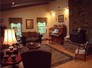 30 Woods Edge Ln, Amissville, VA