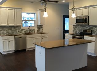 1521 Farnam St, La Crosse, WI 54601