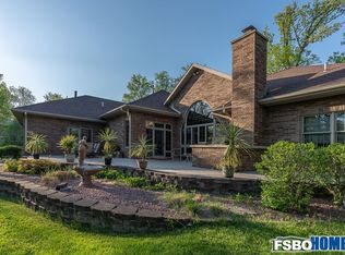 2449 Cemetery Rd NW, Oxford, IA 52322