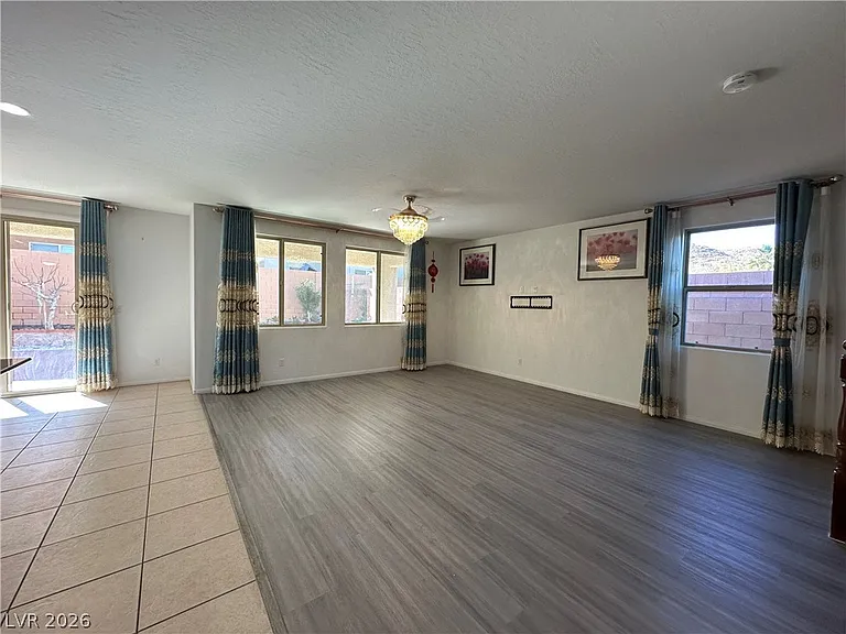9325 Goldenbush Ct — Photo 4