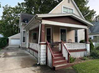 812 W Oakland Ave, Bloomington, IL