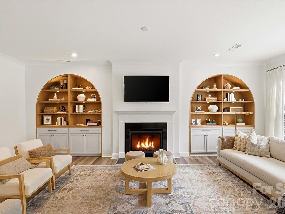 1st image of 11511 Oakhampton Way
