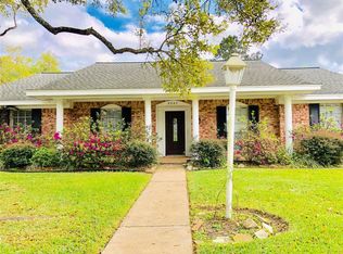5207 Shady Oaks Ln, Friendswood, TX 77546
