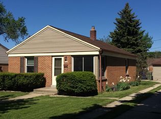 3652 S 5th Pl, Milwaukee, WI 53207