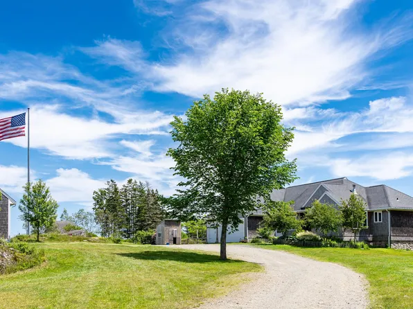 197 N Shore Road, North Haven, ME 04853