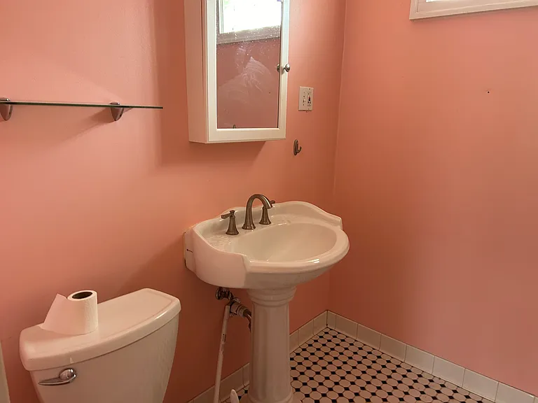 1628 Grace Ave — Photo 18