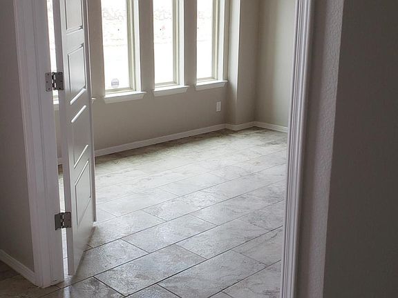 2nd image of 6585 McFarland Ave