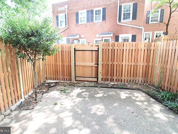 5th image of 2915 S Dinwiddie St