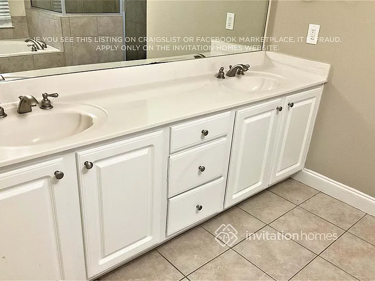 660 Brittany Manor Ln — Photo 19