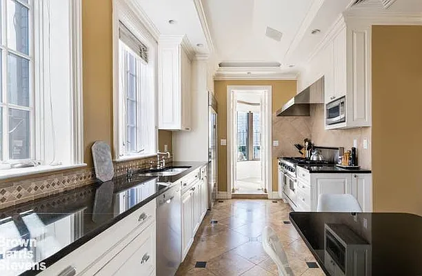 Sold by Brown Harris Stevens | media 22