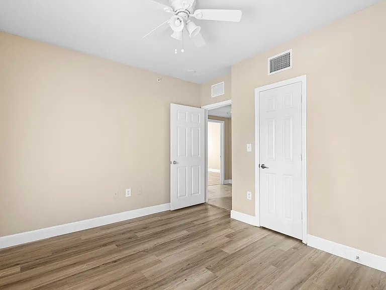 6450 Emerald Dunes Dr #103 — Photo 21