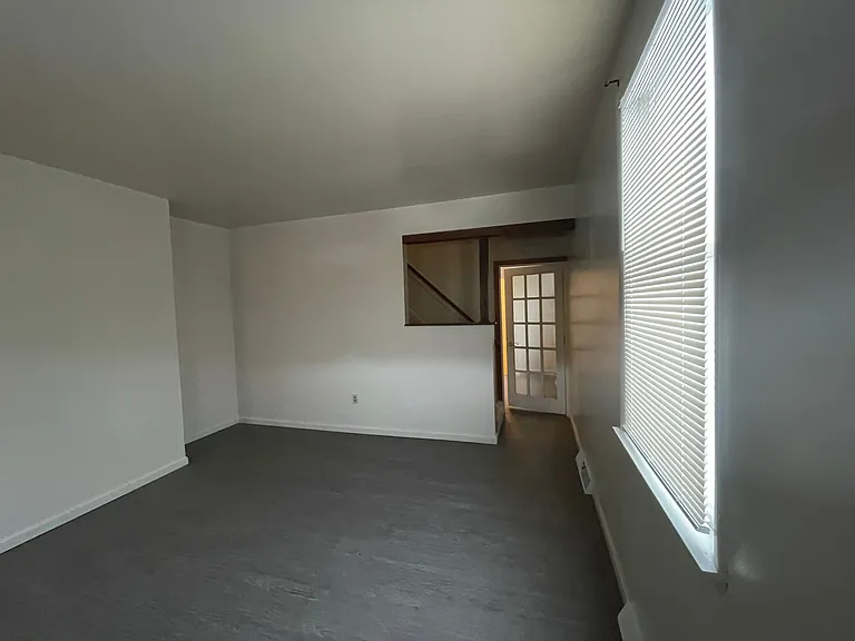 126 Railroad St #128 — Photo 12