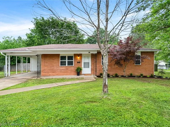 502 N 12th St, Van Buren, AR 72956