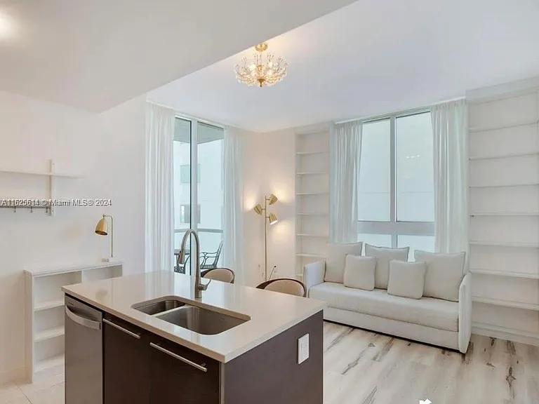 1900 N Bayshore Dr #2403 — Photo 4